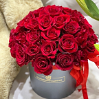 Шляпная коробочка из эквадорских роз