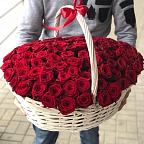 Корзина на 75 роз